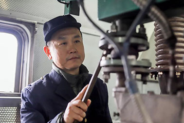   玉柴柴油發(fā)電機(jī)組故障異常問(wèn)題積極應(yīng)對(duì)措施